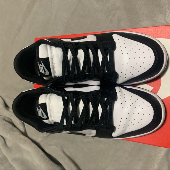 Panda dunks size 12 - Picture 2 of 5